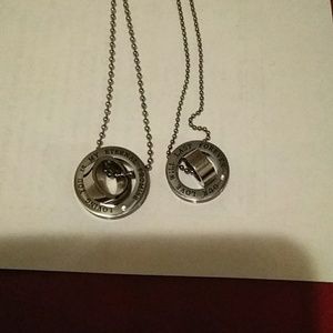 His and hers necklace set